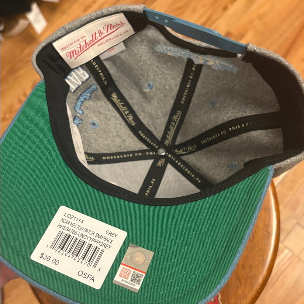 Mitchell & Ness North Carolina Tar Heels Melton Wool Snapback Hat Cap - Picture 3 of 4